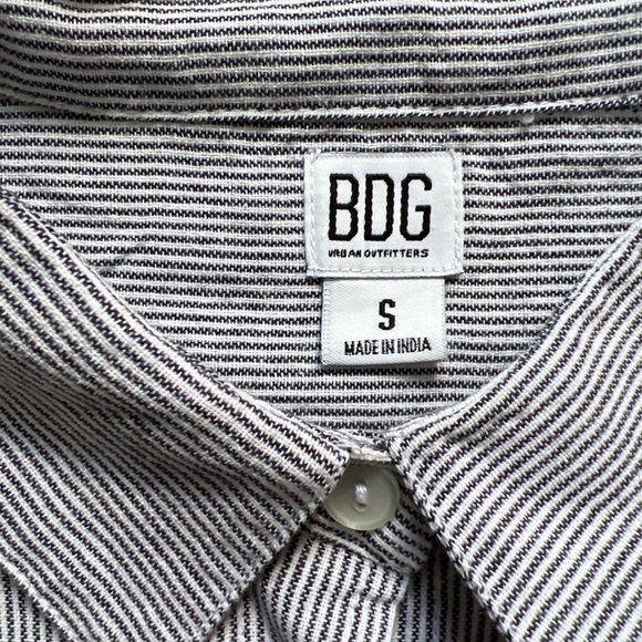 BDG Urban Outfitters White and Navy Striped Button Front Top Shirt - Picture 3 of 5